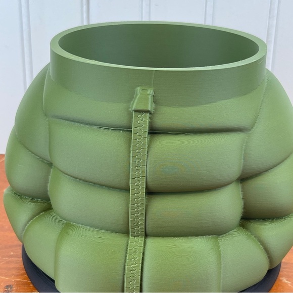 Quirky Puffy Jacket Planter Pot, Inflated Jacket Flower Pot, Indoor Planter Pot - Picture 9 of 9